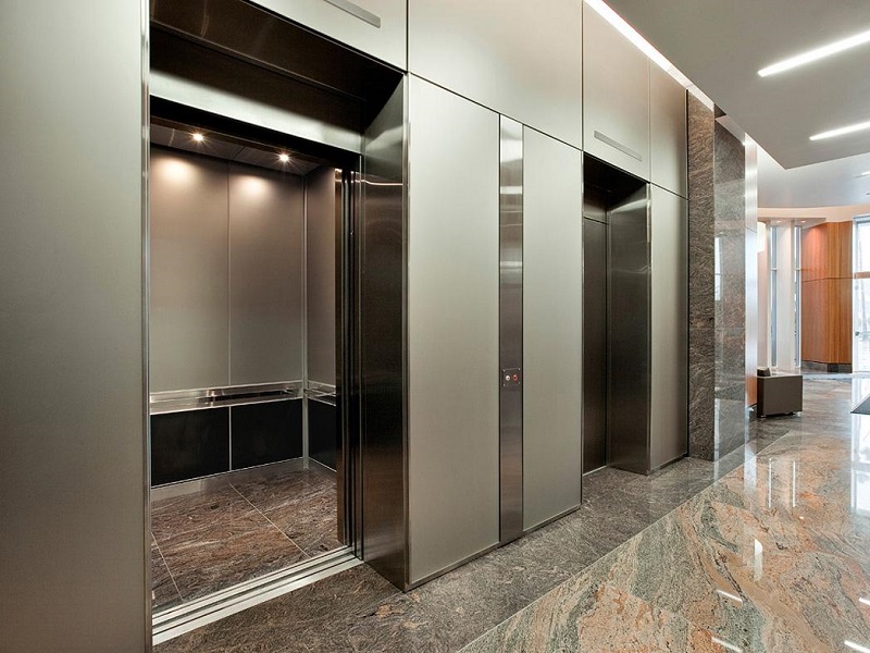 Thang máy tải khách